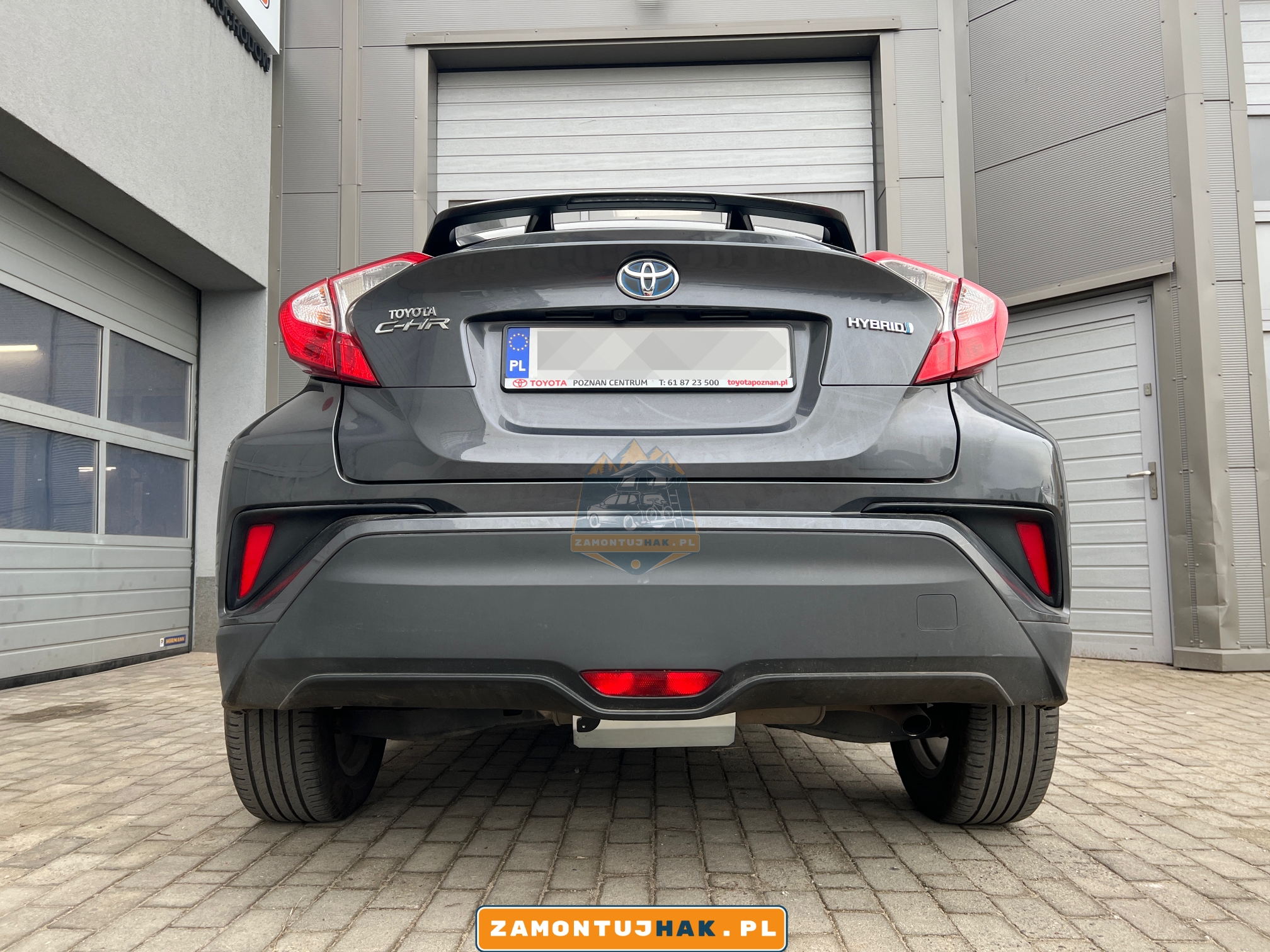 Wyjątkowy design i praktyczne zastosowanie haka Brink w Toyota C-HR